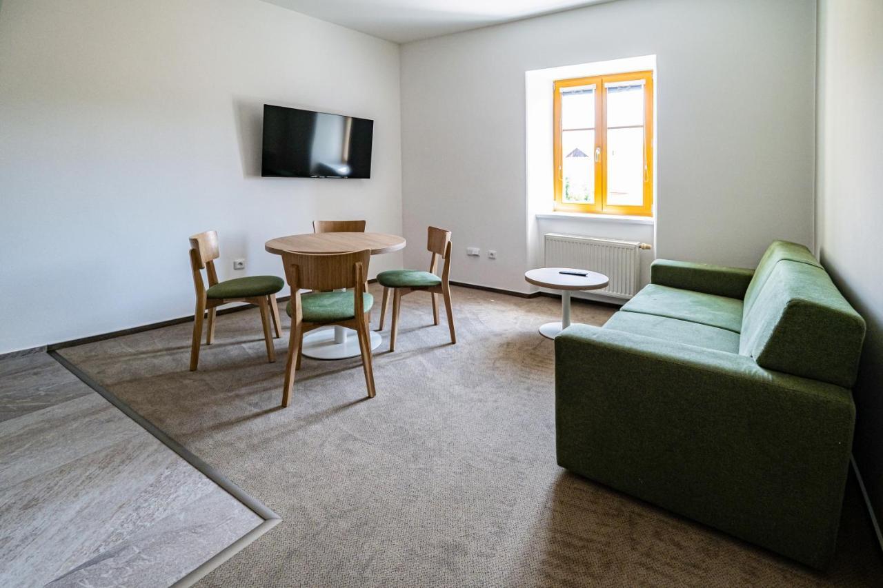 לדניצה Relax Hotel Stork מראה חיצוני תמונה