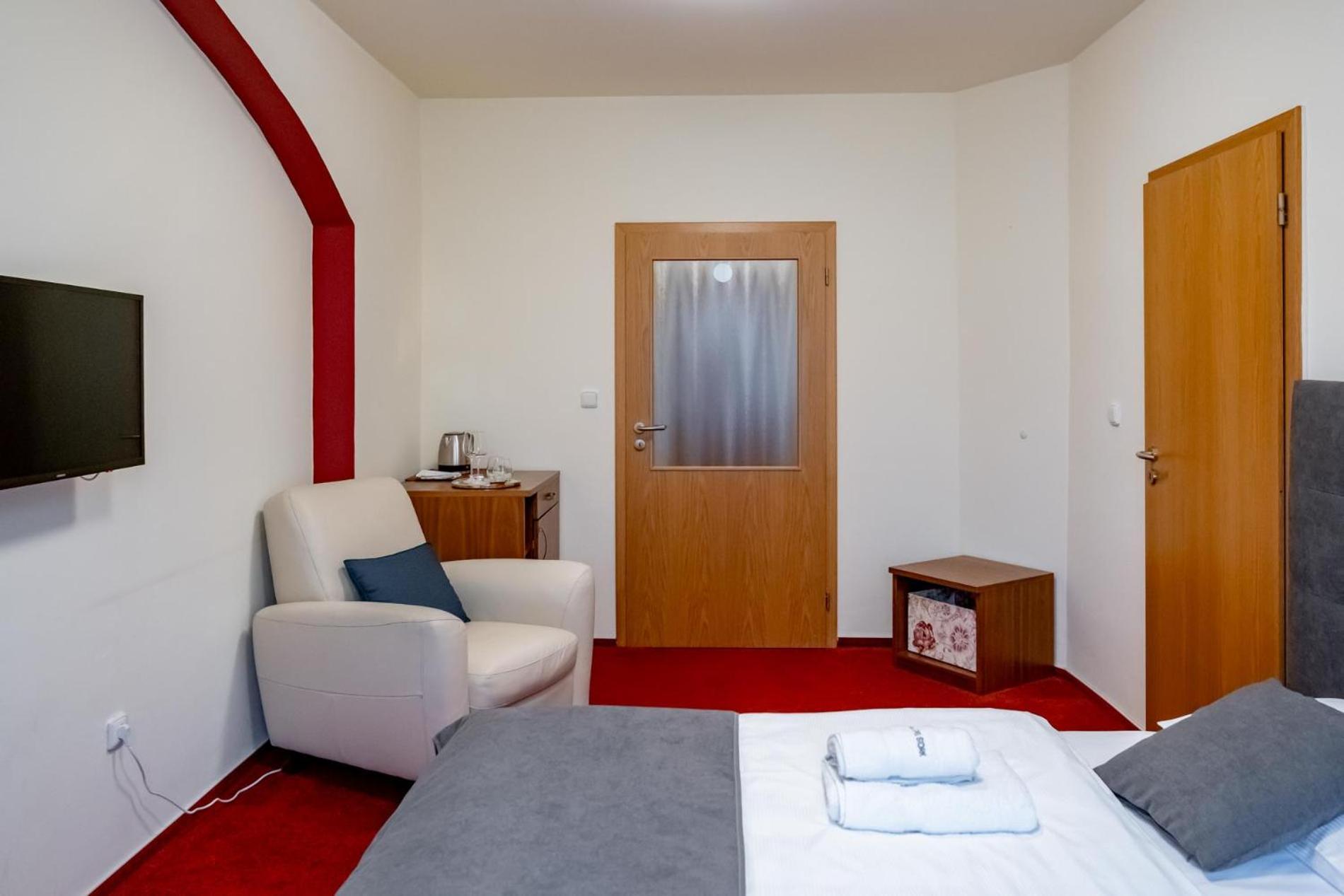 לדניצה Relax Hotel Stork מראה חיצוני תמונה