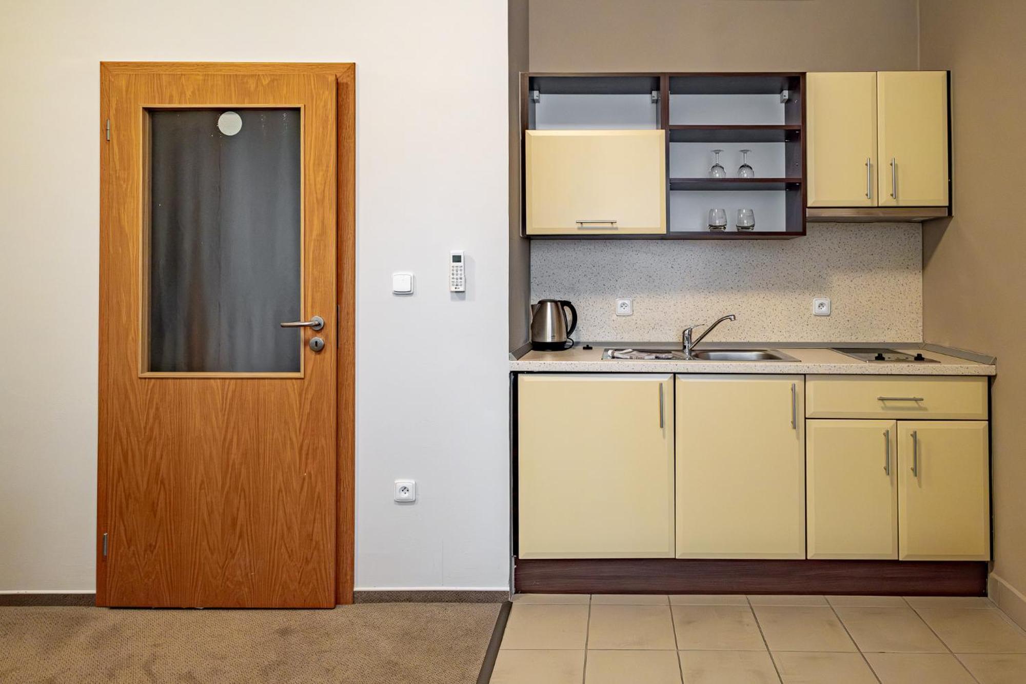 לדניצה Relax Hotel Stork מראה חיצוני תמונה