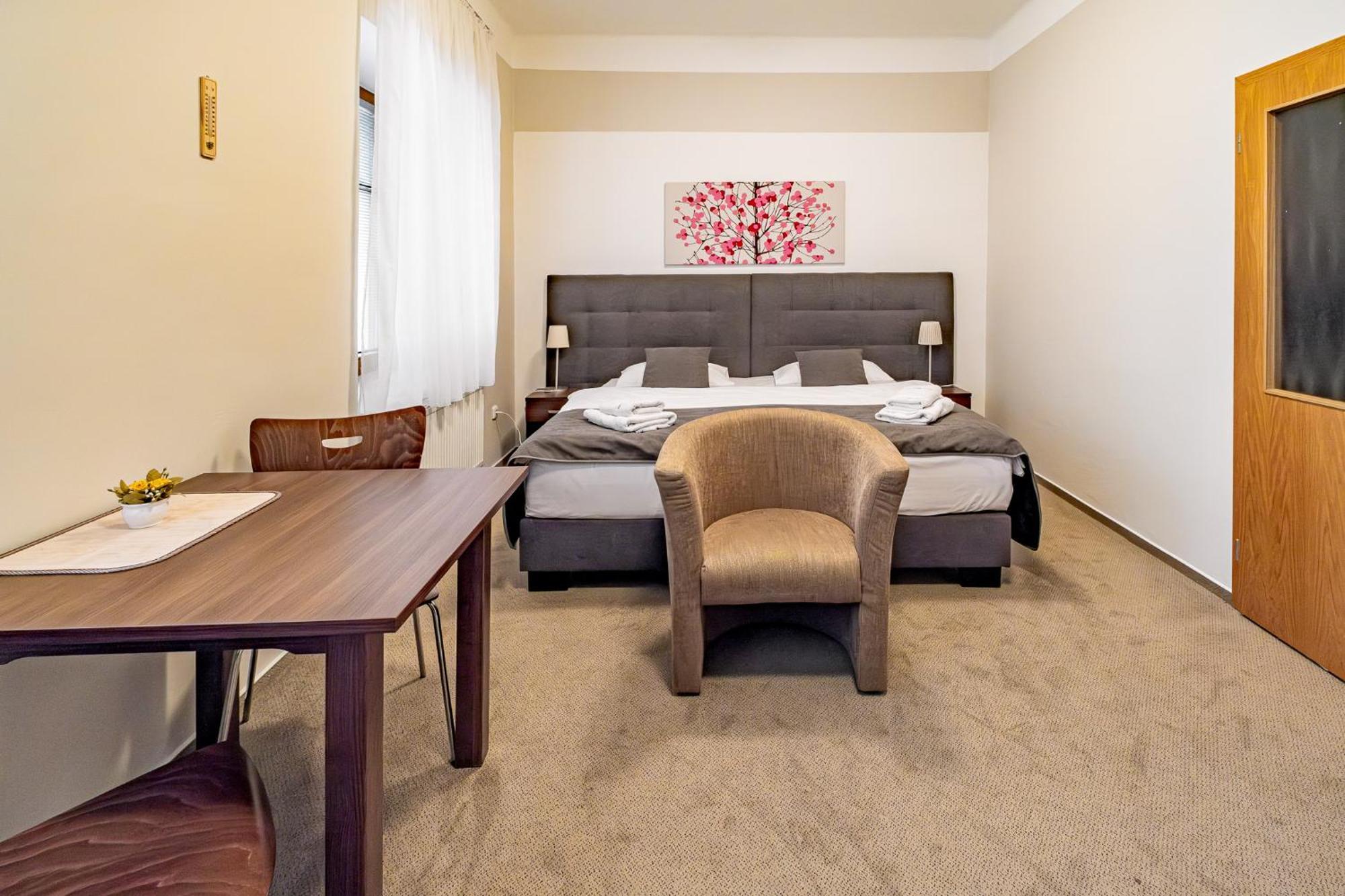 לדניצה Relax Hotel Stork מראה חיצוני תמונה
